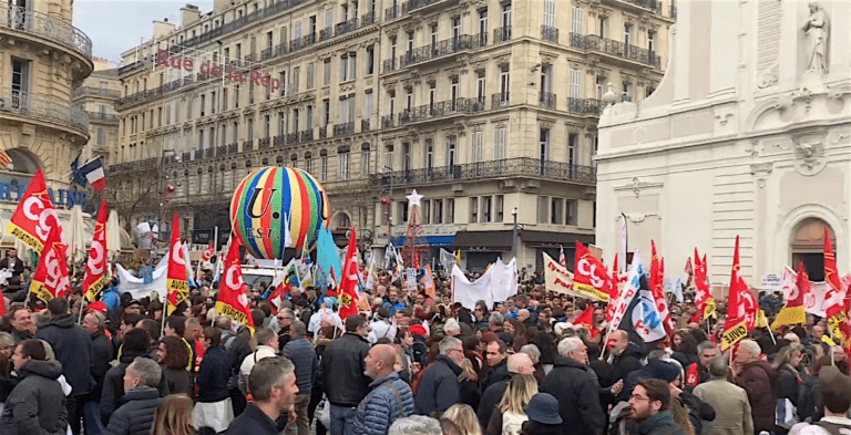 5 décembre 2019. Le peuple est dans la rue d’Aix à Marseille