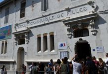 Une école en pointillés
