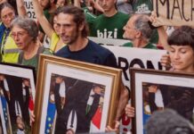 Les décrocheurs de portraits de Macron à la CEDH